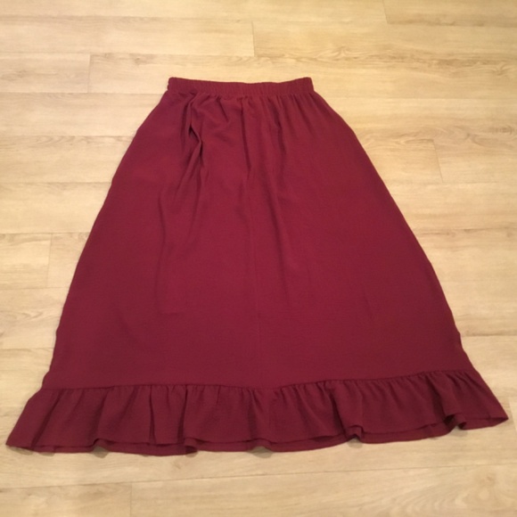 NWT Berydress Burgundy Maxi Skirt Size Medium - Picture 5 of 5